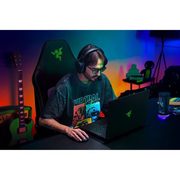 Razer Blade 18 (RZ09-05829GR4-R3G1), Gaming-Notebook - vue 13