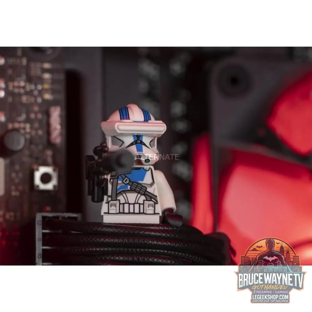 Custom PC Series • iCUE Red Elements Gaming-PC — vue 8