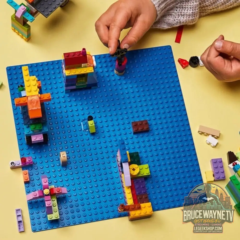 LEGO 11025 Classic Blaue Bauplatte, jeu de construction bleu, Quadratische Grundplatte avec 32x32 Noppen - LEGO - vue 6