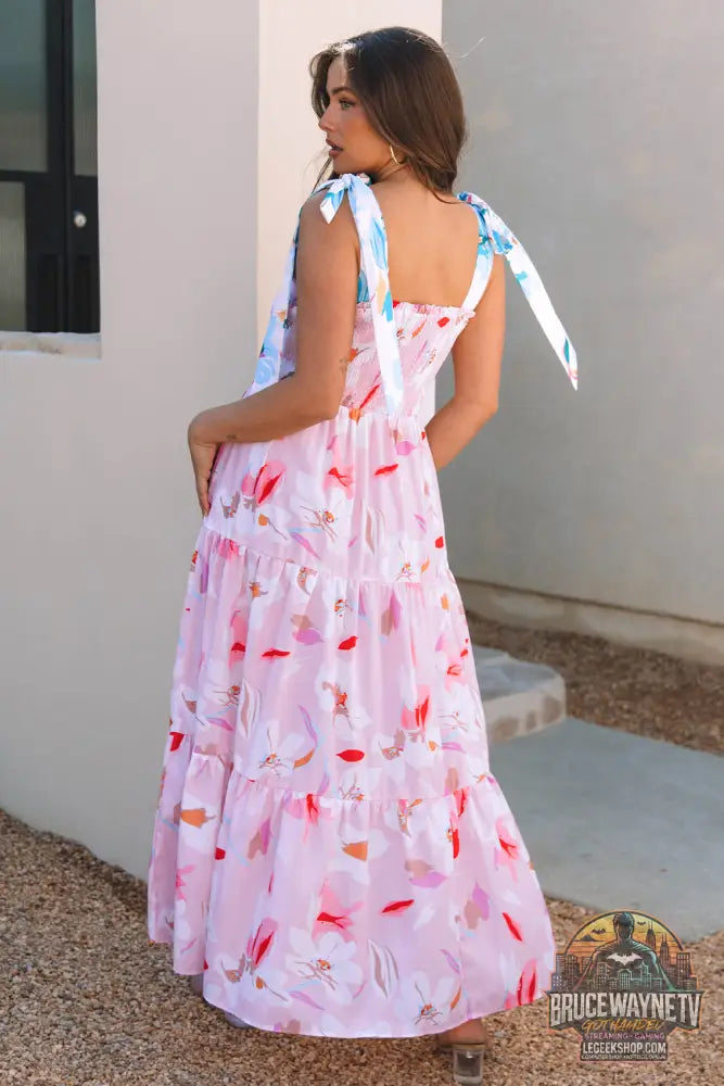 Robe longue smockée rose à imprimé floral et épaules nouées - Dresses/Floral Dresses