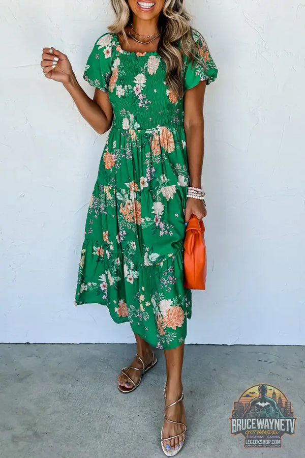 Robe midi smockée à plusieurs niveaux et imprimé floral vert - Green / S / 100% Viscose - Dresses/Floral Dresses